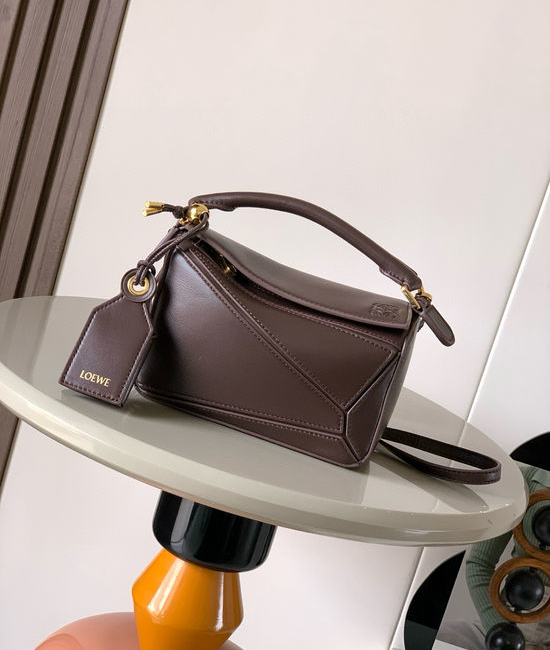 Loewe Puzzle Featherlight Leather Handbag 9098