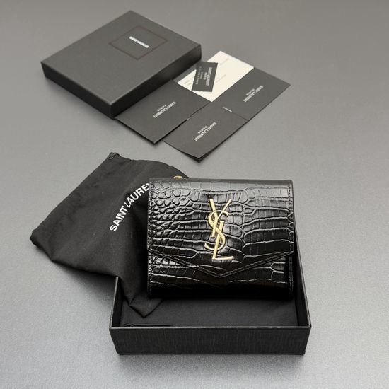 Yves Saint Laurent YSL Matelasse Croc-Embossed Short Wallet 582296