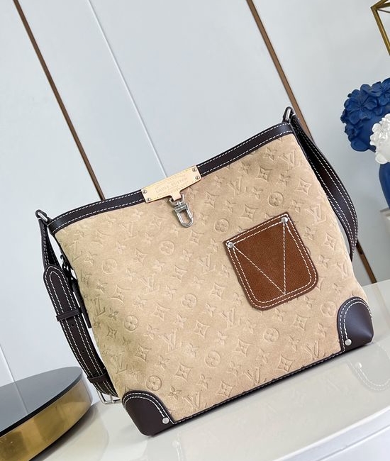 Louis Vuitton LV Verso Hobo Monogram Canvas Bag M26126