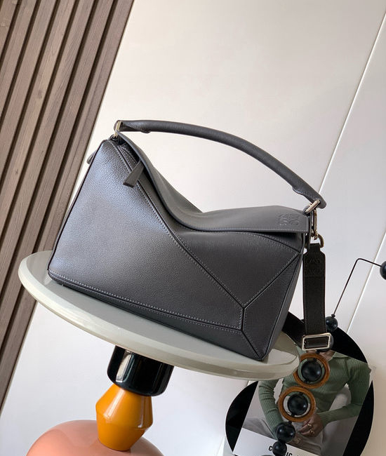 Loewe Puzzle Glossy Leather Handbag 9095