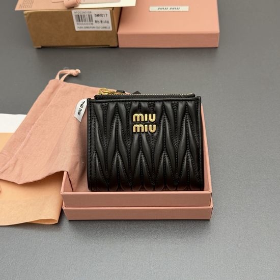 Miu Miu Matelasse Sheepskin Short Wallet 5MV017