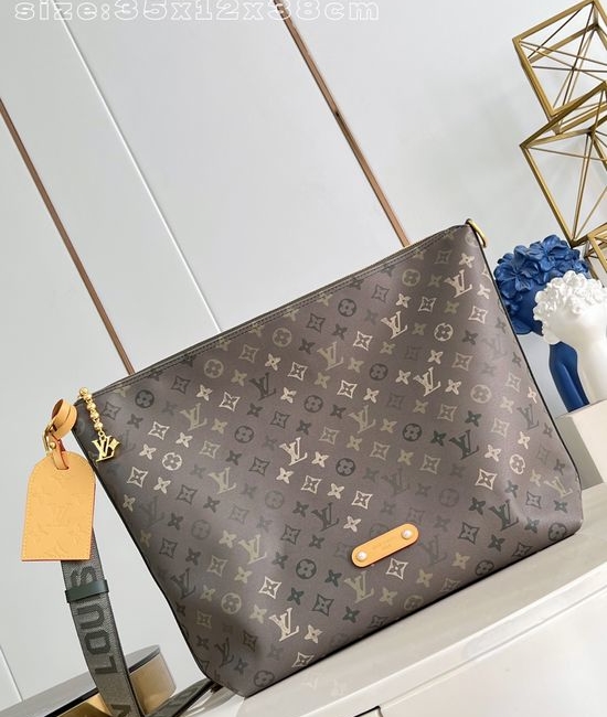 Louis Vuitton LV Vagabond Hobo Handbag M27181