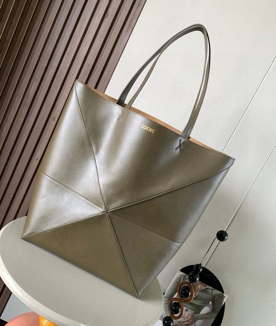 Loewe Puzzle Fold Tote Shiny Leather Handbag 9033