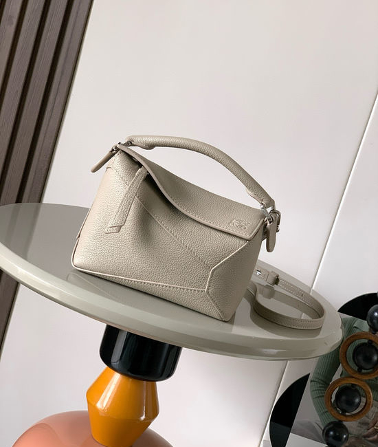 Loewe Puzzle Grained Leather Handbag 93108003