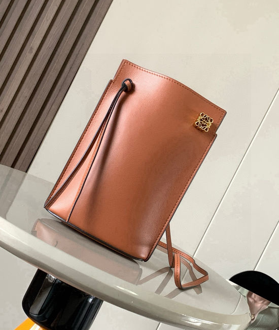 Loewe Dice Pocket Leather Phone Bag Brown 9027