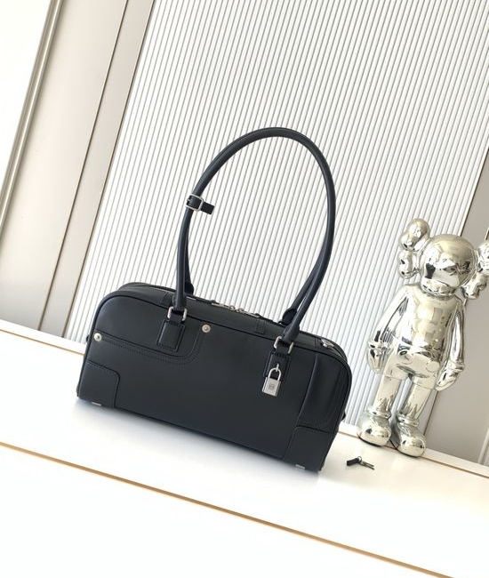 Loewe Panta Amazona Leather Handbag 7803