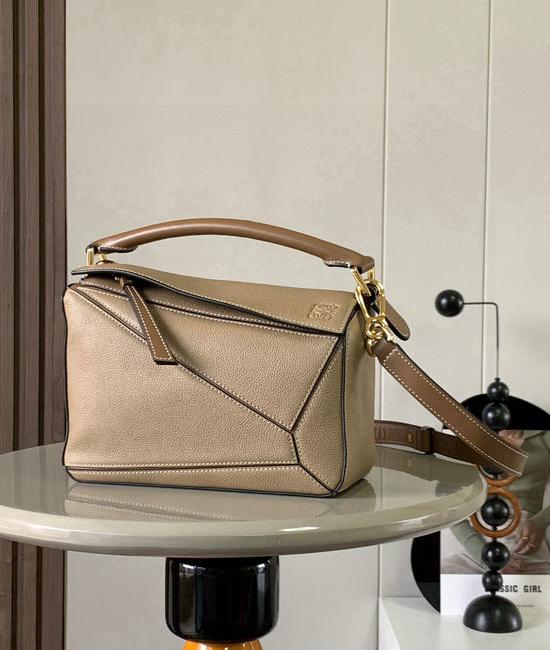 Loewe Puzzle Geometric Leather Handbag in Beige 9005