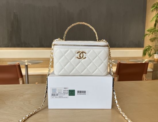 Chanel Vanity Case With Double C Handle A96188