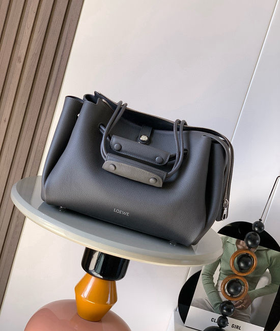 Loewe Madrid Leather Shoulder Bag 9147