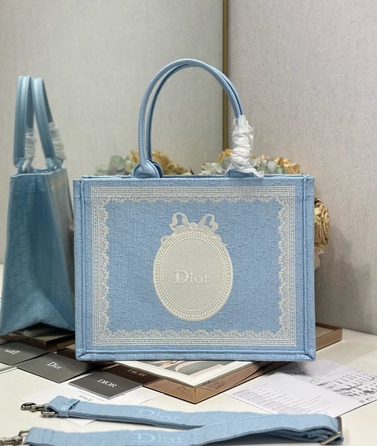 Christian Dior CD Book Tote Sky Blue Medium 1286