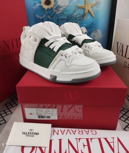 Valentino Quilted Studded Low Top Casual Leather Sneakers