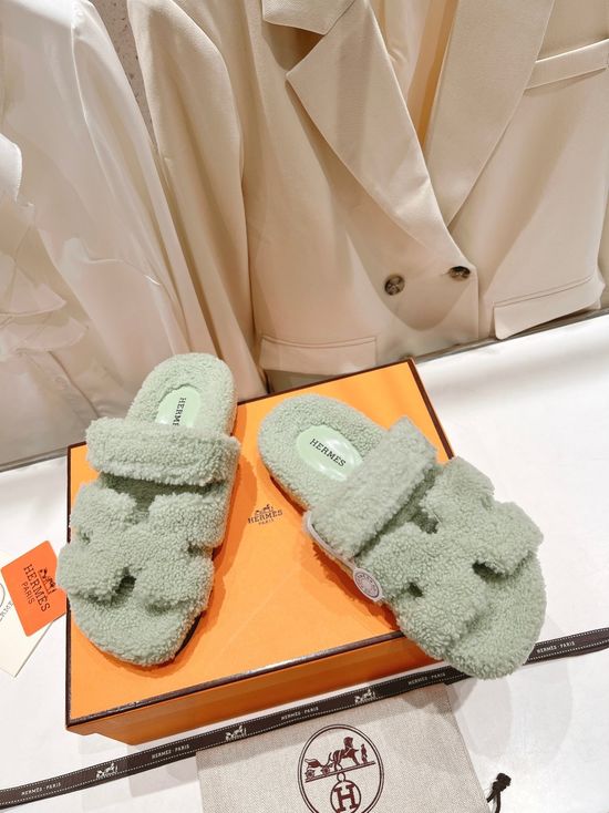 Hermes Soft Lamb Fur Slippers Warm Cozy Non-slip Sole Comfortable