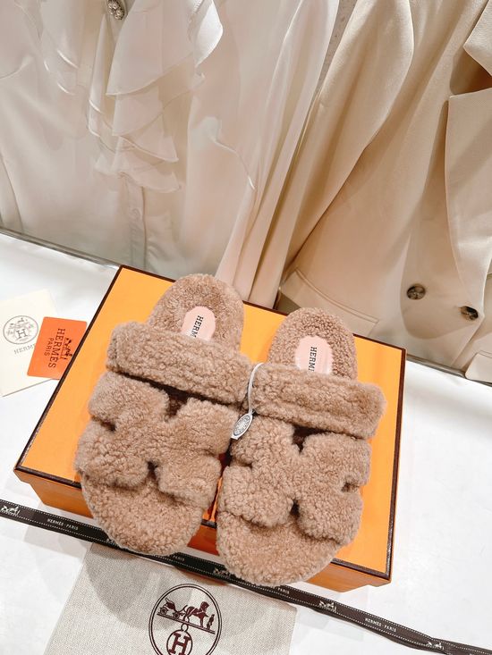 Hermes Soft Lamb Fur Slippers Warm Cozy Non-slip Sole Comfortable