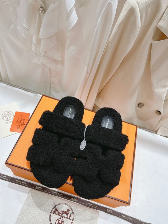 Hermes Soft Lamb Fur Slippers Warm Cozy Non-slip Sole Comfortable