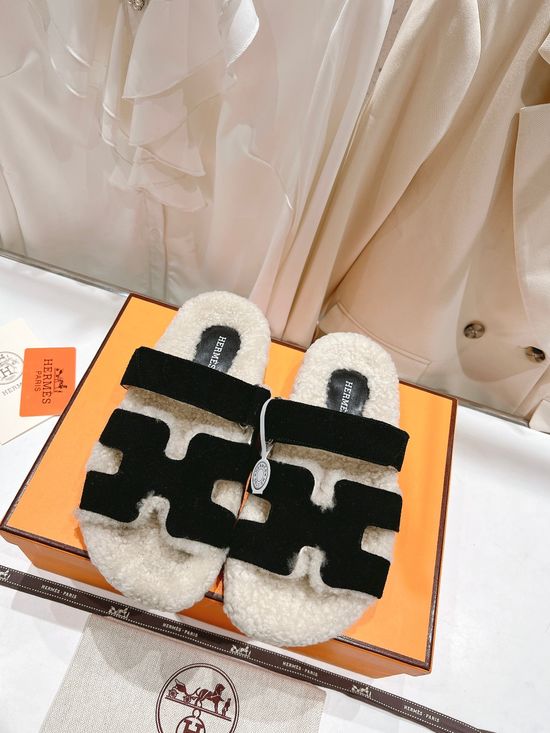 Hermes Suede Upper Lamb Fur Lined Slippers Warm Comfortable Non-slip