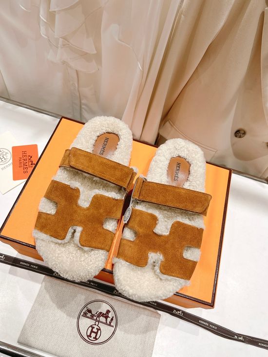 Hermes Suede Upper Lamb Fur Lined Slippers Warm Comfortable Non-slip