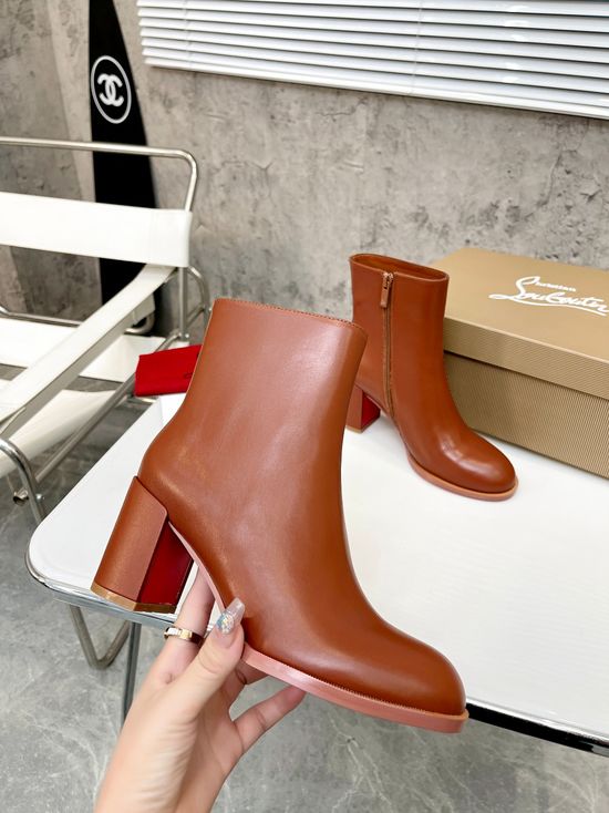 Louis Vuitton Sleek Grain Leather Chunky Heel Short Ankle Boots
