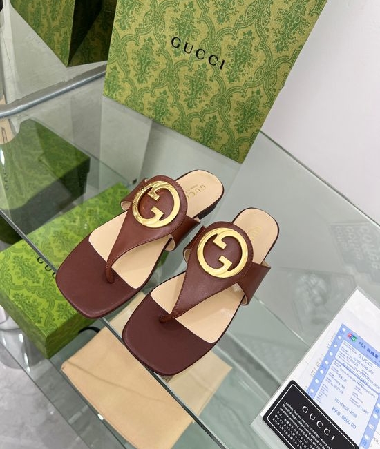 Gucci Leather Thong Slides with Classic Pattern Option