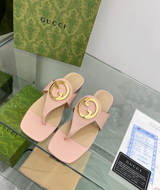 Gucci Leather Thong Slides with Classic Pattern Option