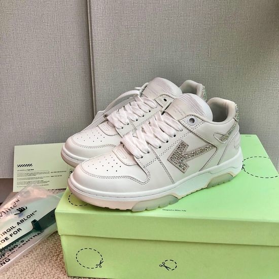 Fendi Premium Casual Comfortable Leather Sneakers With Durable Sole