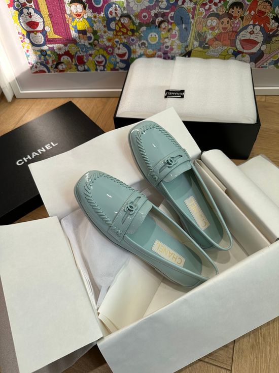 Chanel Classic Patent Leather Round Toe Loafers Durable Non Slip Sole
