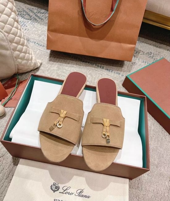 Loro Piana Comfortable Knitted Slippers with Soft Sheepskin Insole