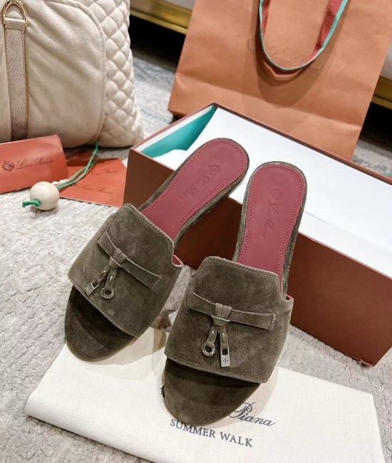 Loro Piana Comfortable Knitted Slippers with Soft Sheepskin Insole