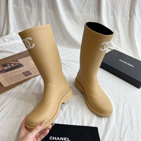 Chanel Seamless Rubber Rain Boots with Fine Craftsmanship