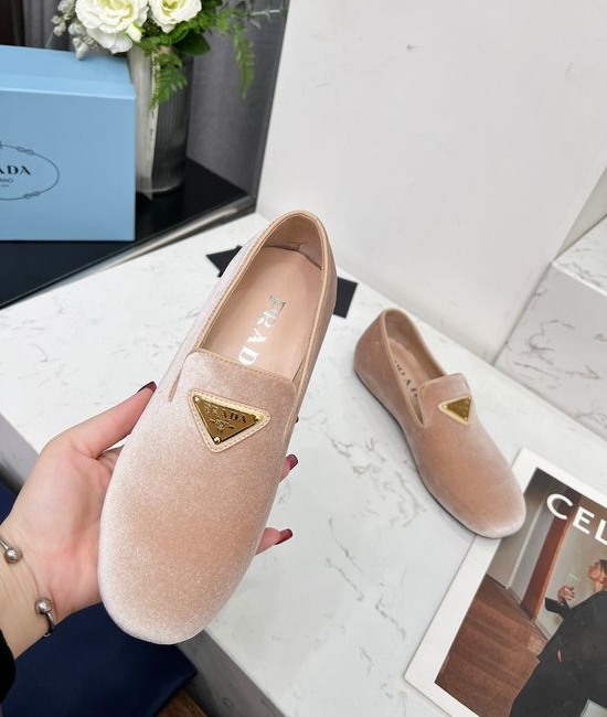 Prada Velvet Upper Shoes Hidden Wedge Heel Sheepskin Lining Comfortable