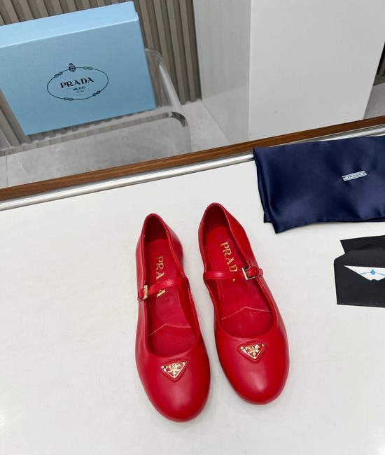 Prada Genuine Sheepskin Retro British Style Loafer Shoes
