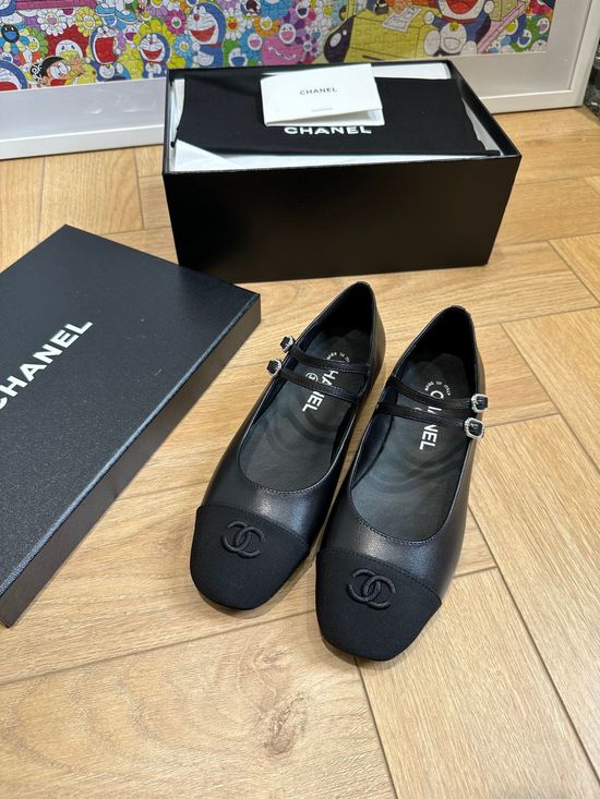 Chanel Elegant Leather Mary Jane Flats For Daily Wear