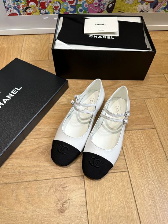 Chanel Elegant Leather Mary Jane Flats For Daily Wear