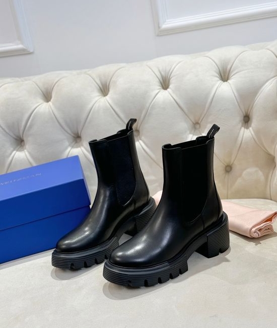 Stuart Weitzman Premium Leather Chelsea Boots With Foam Sole