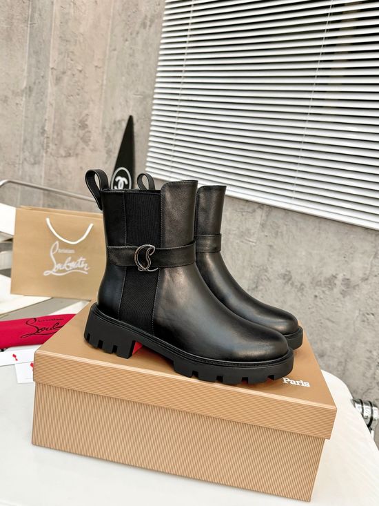 Christian Louboutine Elegant Leather Dress Shoes with Non-slip Sole