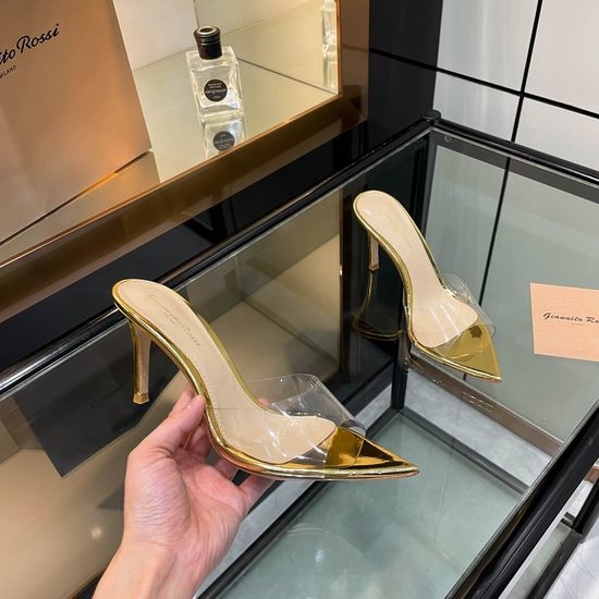 Gianvito Rossi Pointed Toe Patent Leather Leaf Decor High Heel Sandals