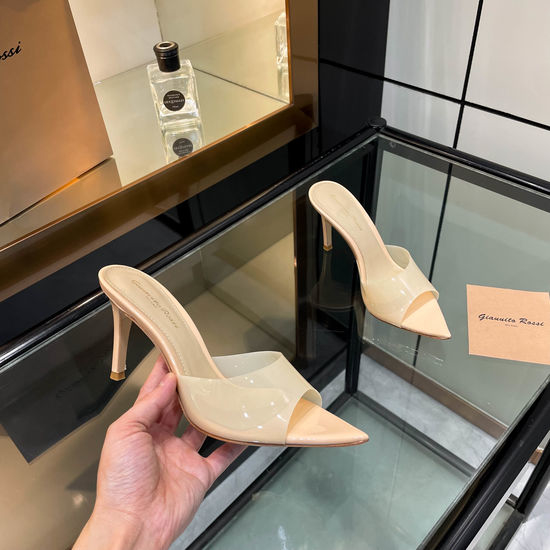 Gianvito Rossi Pointed Toe Patent Leather Leaf Decor High Heel Sandals