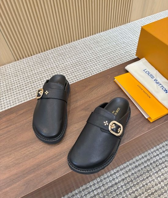 Louis Vuitton LV Non-slip Soft Sole Warm Furry Comfort Slippers