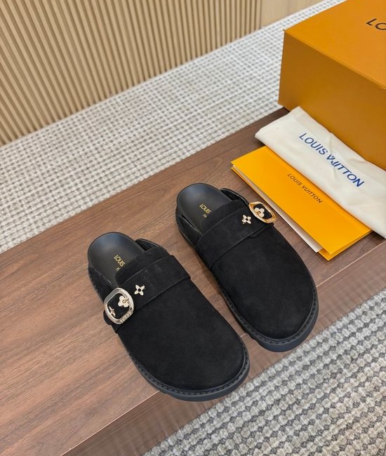 Louis Vuitton LV Non-slip Soft Sole Warm Furry Comfort Slippers
