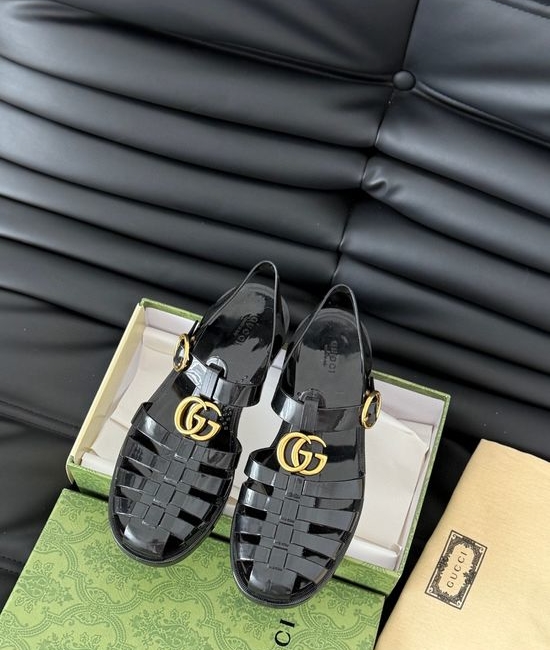 Gucci Glossy Translucent TPU Jelly Sandals Exquisite Craft