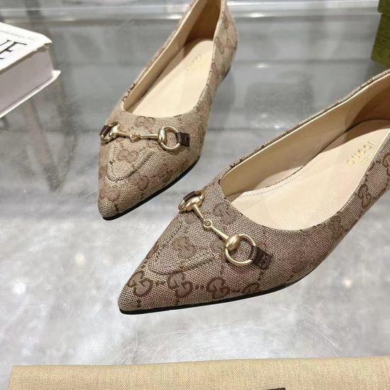Gucci Sheepskin Flat Slides With Metal Decor Soft Comfortable