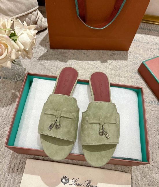 Loro Piana Comfortable Knitted Slippers with Soft Sheepskin Insole