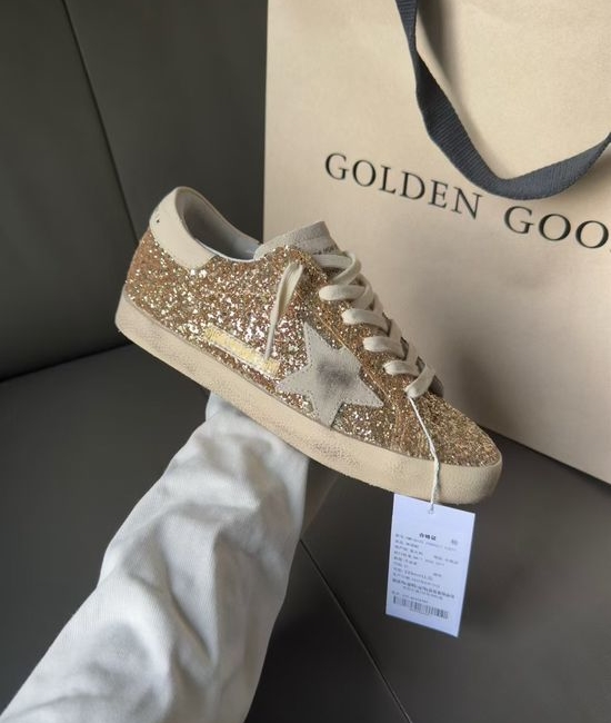 Golden Goose GGDB Sequin Decor Distressed Casual Shoes with Durable Sole