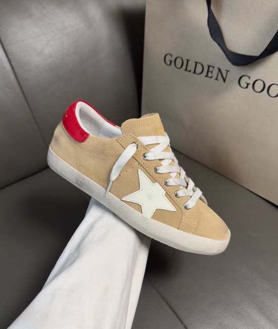 Golden Goose GGDB Premium Vintage Distressed Comfortable Fashion Sneakers with Lifting Insole