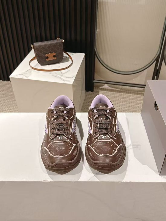 Balenciaga Vintage Distressed Leather Casual Sneakers with Signature Detail