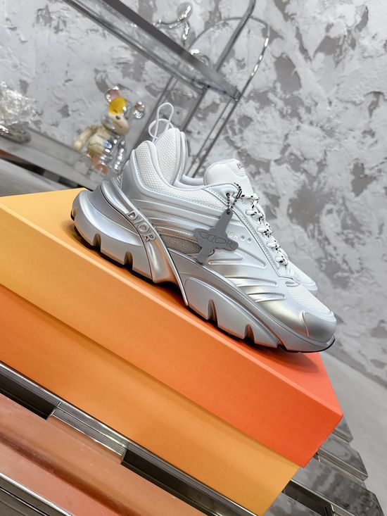 Christian Dior Gradient Casual Chunky Sneakers with Breathable Mesh