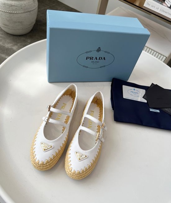 Prada Hand Woven Raffia Ballet Flats Comfort Elegant Casual Shoes