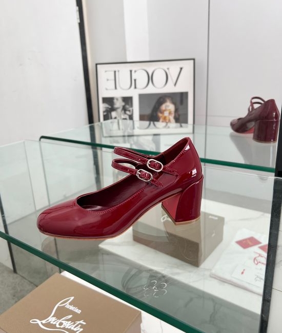 Louis Vuitton LV Patent Leather Mary Jane Chunky Heel Shoes Elegant Classic Design
