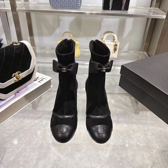 Chanel Elegant Bow Decor Suede Comfort Heels