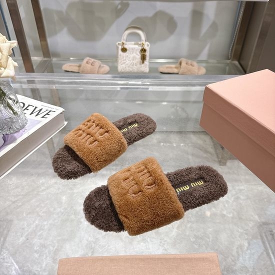 Miu Miu Pure Wool Upper Non-slip Rubber Sole Fuzzy Slippers