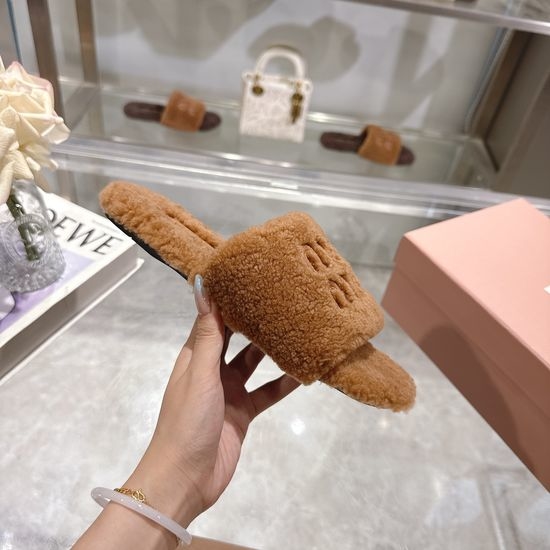 Miu Miu Pure Wool Upper Non-slip TPU Sole Fuzzy Slippers